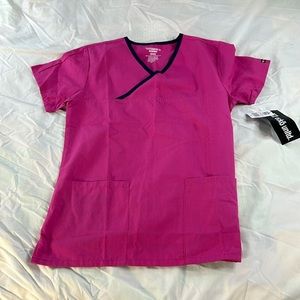 Ecko Unlimited Women’s scrub top